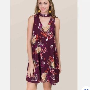 Burgundy / Maroon V-neck floral Dress. Size Medium